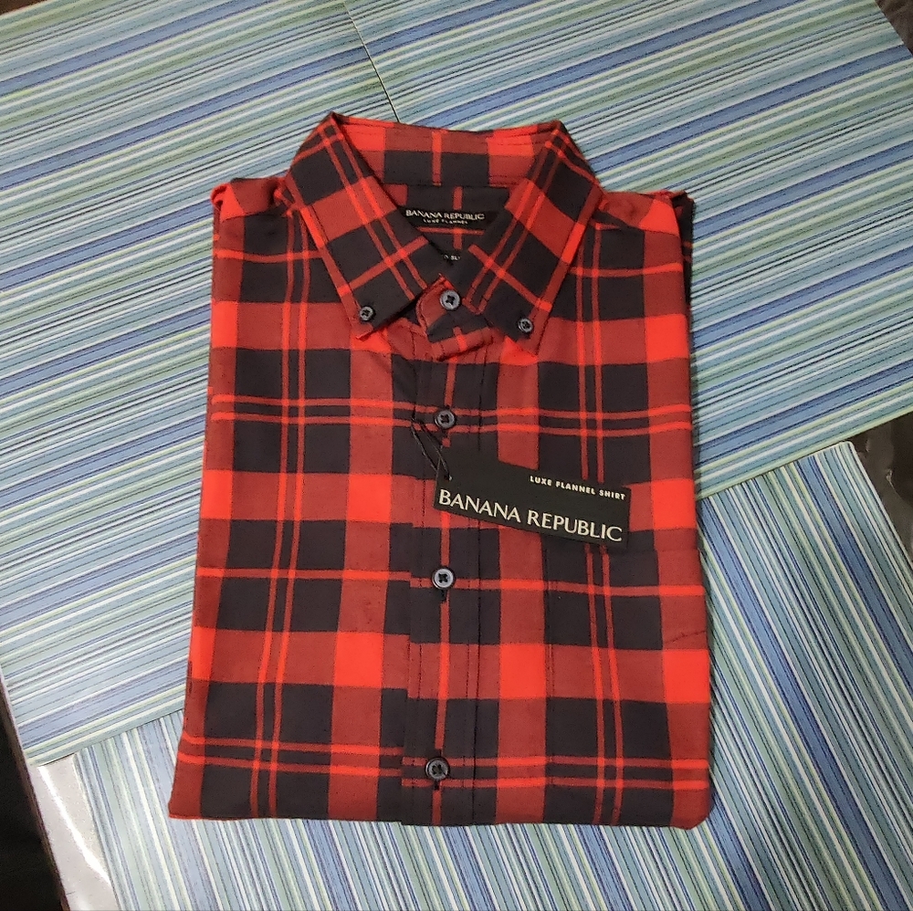 Banana Republic men's casual red/black plaid shirt - Picture 1 of 3